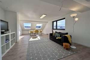 Helles Dachgeschoss mit Gartenanteil – stilvolle 3-Zimmer mit Weitblick in Fulda-Istergiesel