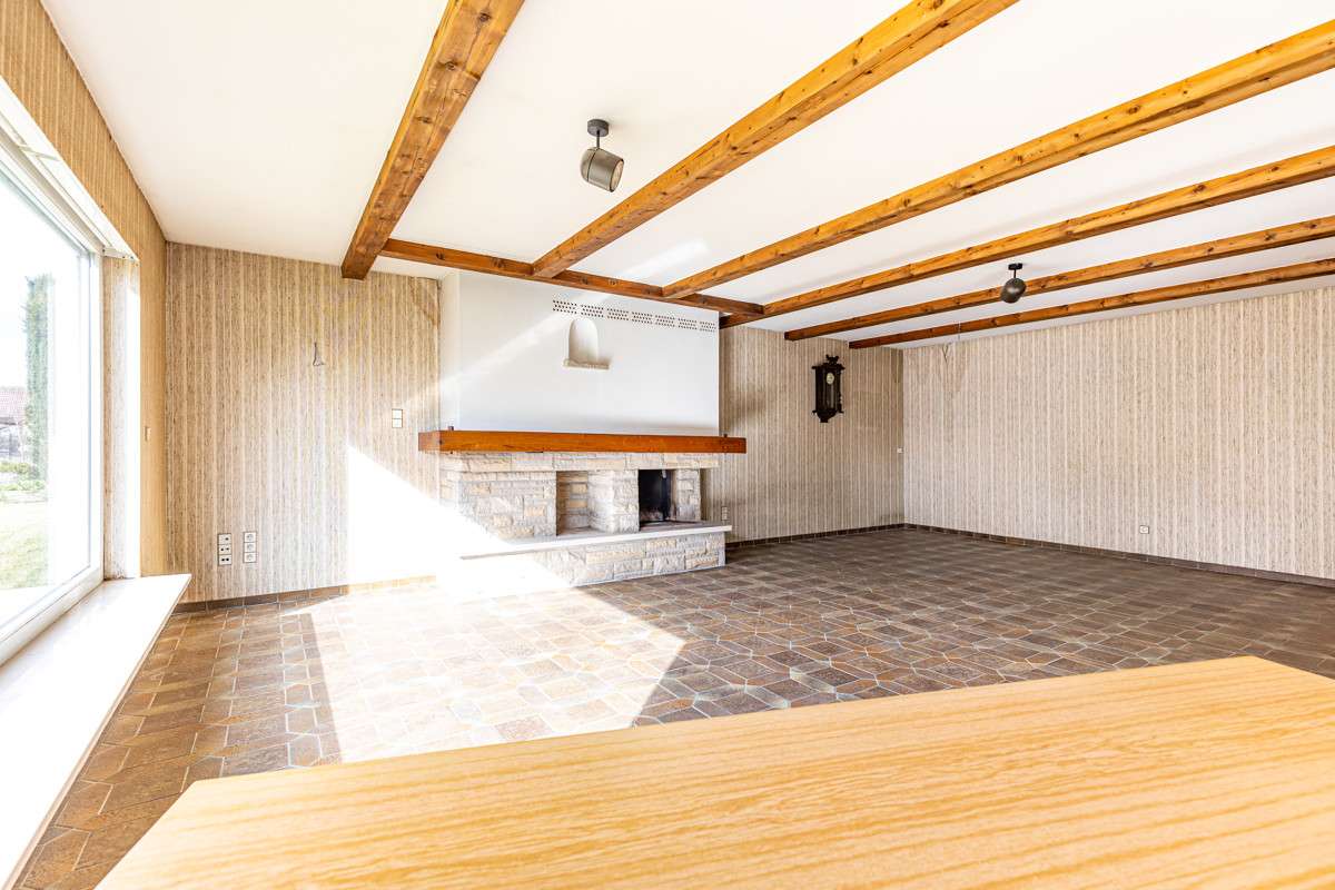 Immobilie in Nordstemmen - Zwei- bis Dreifamilienhaus mit großem Garten in Burgstemmen - Bild 0