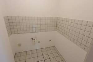3 ½ R. Wohnung mit Balkon und zwei Bädern in Oberhausen-Dümpten (ruhige Lage) – Die vollständige Adresse der Immobilie erhältst du vom Anbieter., 46047 Schlad, Oberhausen – Vorschaubild 8