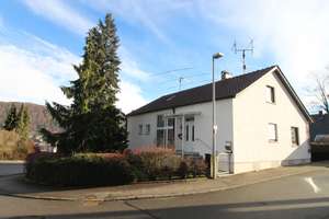 Gepflegtes freistehendes Einfamilienhaus mit schönem Garten in Albstadt-Ebingen – Die vollständige Adresse der Immobilie erhältst du vom Anbieter., 72458 Albstadt – Vorschaubild 12