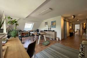 WOHNEN, WO ANDERE SPAZIEREN GEHEN!

Gepflegte Dachgeschosswohnung mit Balkon und Garage nahe dem Rhe – Die vollständige Adresse der Immobilie erhältst du vom Anbieter., 47228 Hochemmerich, Duisburg – Vorschaubild 7