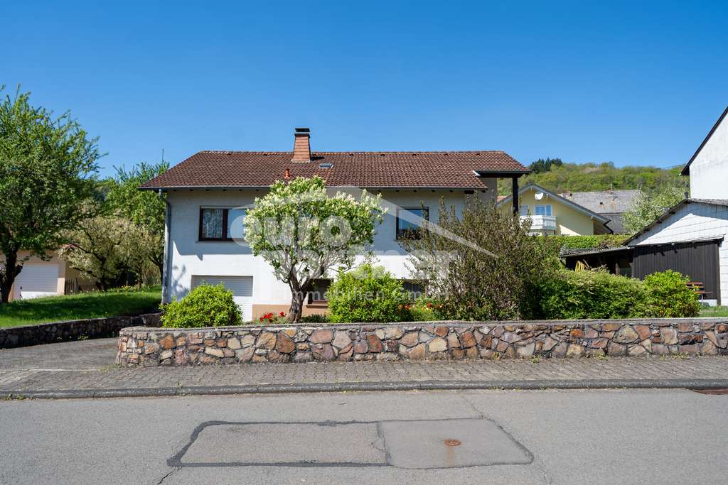 Charmantes Wohnhaus im Stadtteil Georg-Weierbach!