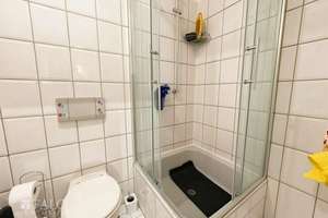Vermietete Dachgeschosswohnung in zentraler Lage von Oberhausen-Marienkirche – Die vollständige Adresse der Immobilie erhältst du vom Anbieter., 46047 Marienkirche, Oberhausen – Vorschaubild 4
