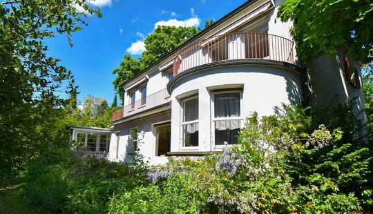Bild von Zeitlose Villa mit Charakter
auf großem Grundstück im Hardtwald