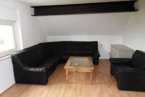 Ab 01.06.2026 oder später: Helle 2-Zimmer-Dachgeschoss-Wohnung im Grünen  – Henri-Dunant-Str. 20, 40474 Lohausen, Düsseldorf – Vorschaubild 2