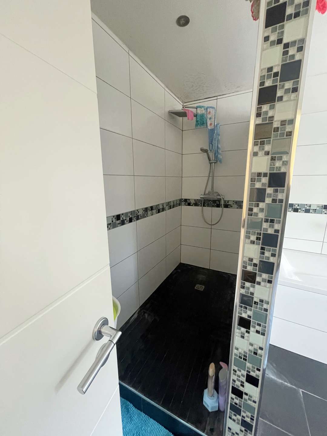 Immobilie in Lollar - ANGEBOT! Sehr schönes Einfamilienhaus mit Panaromablick, Parterre-Wohnung und Lagerfläche in Lollar - Bild 5