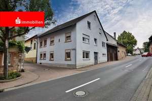 Zweifamilienhaus mit Nebengebäude in Pflaumheim  – Die vollständige Adresse der Immobilie erhältst du vom Anbieter., 63762 Großostheim – Vorschaubild 1
