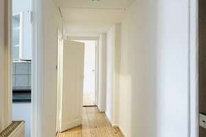 Bezugsfrei + Käufer-Prov.frei: 2 Zimmer Altbau-Whg. in Spandau + Dielen + hohe Decken + große Küche – Die vollständige Adresse der Immobilie erhältst du vom Anbieter., 13595 Wilhelmstadt, Berlin – Vorschaubild 10