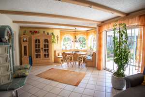 Familienfreundliches EFH mit Garten & 2 Garagen – Die vollständige Adresse der Immobilie erhältst du vom Anbieter., 86316 Friedberg – Vorschaubild 3