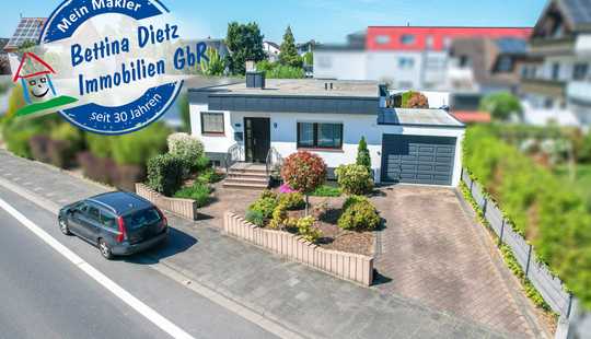 Bild von Top gepflegter Flachdachbungalow mit Wintergarten, Garage, Terrasse in beliebter Ober-Rodener Wohnla