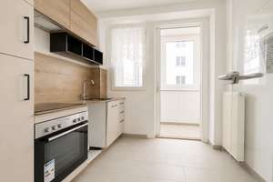Attraktive 9-Zimmer-Wohnung mit 2 Dachterrassen, 2 Einbauküchen sowie 3 Nasszellen in zentraler Lage – Die vollständige Adresse der Immobilie erhältst du vom Anbieter., 70178 Rotebühl, Stuttgart – Vorschaubild 7