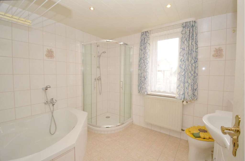 Immobilie in Harsleben - Gemütliches, soldies Einfamilienhaus in Harsleben mit Wintergarten + kleinem Innenhof. - Bild 3