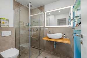 Traumhafte 4-Zimmer-Wohnung in München-Nymphenburg – Die vollständige Adresse der Immobilie erhältst du vom Anbieter., 80639 Nymphenburg, München – Vorschaubild 9