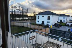 Modernes energieeffizientes Familienhaus (KfW55) mit Garten, Terrasse & 2 Stellplätzen – Tasmanienweg 13, 13587 Hakenfelde, Berlin – Vorschaubild 8