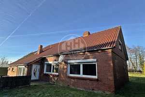 Sanierungsbedürftiges Landhaus in ruhiger Lage – Aurich (Kreis) – Vorschaubild 1
