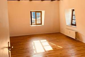 Attraktive, vermietete Wohnung seit 2018 - ideal für Anleger mit Gartenmitbenutzung.