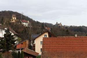 Moderne 2,5-Zimmer-DG-Wohnung mit großer Dachterrasse, Aufzug & Garage in Lörrach-Tumringen