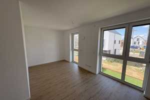 Erstbezug: Reihenmittelhaus mit EBK und Garten in Köfering – Fugger Hof 8, 93096 Regensburg (Kreis) – Vorschaubild 6