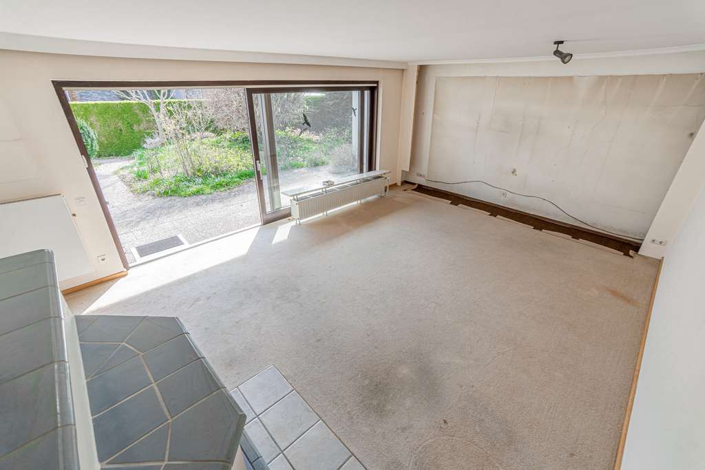 Immobilie in Stephanskirchen - Atrium-Bungalow am Schloßberg zum renovieren / Kauf gegen Gebot - Bild 4