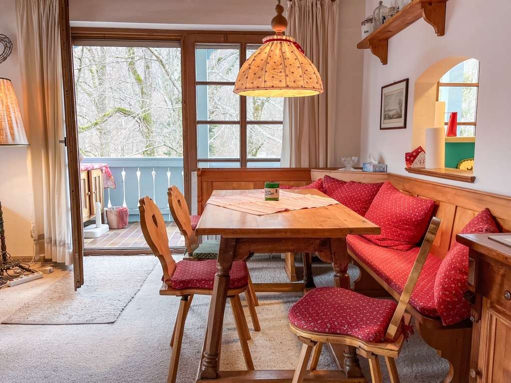 Immobilie in Aschau im Chiemgau - An der Prien, plus vielseitig nutzbarer Hobbyraum! - Bild 0