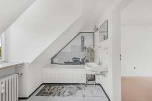 Renovierungsbedürftige Dachgeschosswohnung mit viel Potenzial – Die vollständige Adresse der Immobilie erhältst du vom Anbieter., 80689 Sankt Ulrich, München – Vorschaubild 7