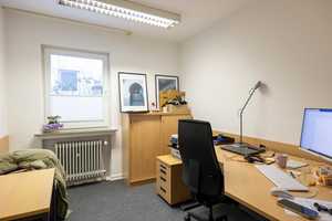 *** TOP PREIS in TOP LAGE mit viel POTENZIAL viele ZIMMER *** – Delmenhorst – Vorschaubild 4
