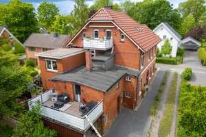 Mehrfamilienhaus mit Altbaucharme – 3 Einheiten in zentraler Lage von Aurich – Die vollständige Adresse der Immobilie erhältst du vom Anbieter., 26603 Aurich – Vorschaubild 2
