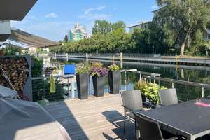 Die Füße im Wasser - DHH mit eigenem Bootsanleger – Humboldtinsel 55, 13507 Tegel, Berlin – Vorschaubild 2