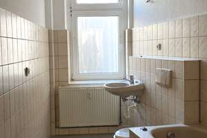 +++GROßE 2,5-R. WHG. +TAGESLICHTBAD m. WANNE+++GROßZÜGIGE RÄUME + BALKON+++ – Reichpietschstraße 27, 4317 Reudnitz-Thonberg, Leipzig – Vorschaubild 5