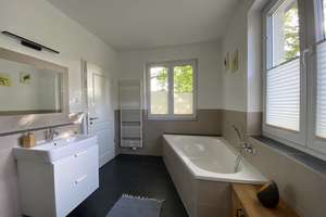 Wunderschönes möbliertes Haus in Bestlage – Die vollständige Adresse der Immobilie erhältst du vom Anbieter., 14163 Zehlendorf, Berlin – Vorschaubild 30