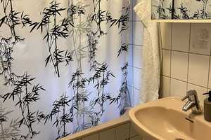 vermietete 3 Zimmer Wohnung  mit einem Balkon und Stellplatz – Wiesbaden – Vorschaubild 7