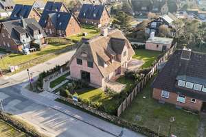 Neubau von reetgedeckten Haushälften mit jeweils einem eigenen Garagenplatz in Wenningstedt – Die vollständige Adresse der Immobilie erhältst du vom Anbieter., 25996 Wenningstedt-Braderup (Sylt) – Vorschaubild 40