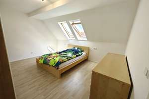 Helles möbliertes WG-Zimmer (21 m²) ruhig Heilbronn-Böckingen