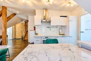 Modern sanierte Dachgeschoss-Maisonette mit besonderem Wohnflair – Die vollständige Adresse der Immobilie erhältst du vom Anbieter., 80689 Sankt Ulrich, München – Vorschaubild 11