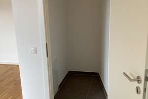 1 Raum Wohnung mit Balkon und Einbauküche – 4317 Reudnitz-Thonberg, Leipzig – Vorschaubild 3
