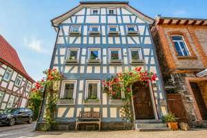 Historisches Fachwerkjuwel in der Licher Altstadt – flexibel nutzbar & liebevoll modernisiert – Die vollständige Adresse der Immobilie erhältst du vom Anbieter., 35423 Lich – Vorschaubild 1