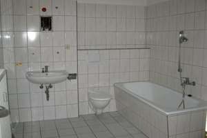 Schöne 3 Zi-Wohnung mit Balkon, Laminat, off. Küche, Wannenbad in der südl. Innenstadt – Beyschlagstraße 29, 6110 Südliche Innenstadt, Halle (Saale) – Vorschaubild 8