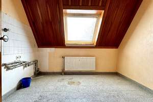 2 Raum Dachgeschosswohnung mit Balkon sowie PKW-Stellplatz in ordentlicher Wohnlage – Die vollständige Adresse der Immobilie erhältst du vom Anbieter., 40595 Hellerhof, Düsseldorf – Vorschaubild 6