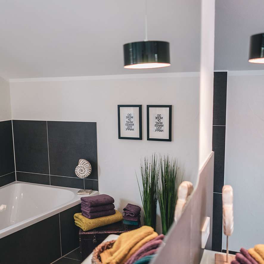 Immobilie in Amtsberg - 1 von über 100 Haustypen: Haus mit Einliegerwohnung - Bild 0