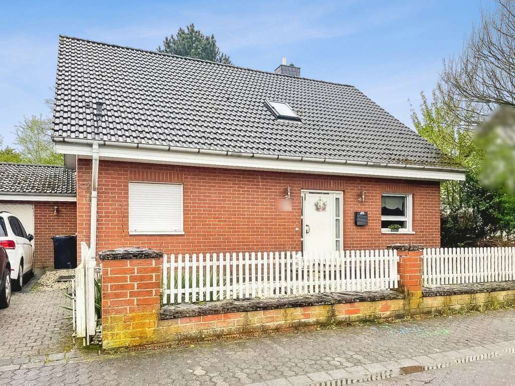 Immobilie in Lohmar - Erbpacht: Ankommen und wohlfühlen - Einfamilienhaus mit 8 Zimmern und schönem Garten in Lohmar - Bild 1