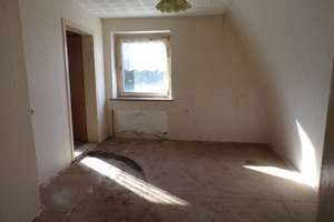 Ruhig Wohnen am Rand von Magdeburg ! EFH mit Potential – Arnold-Knoblauch-Str 1, 39122 Westerhüsen, Magdeburg – Vorschaubild 9