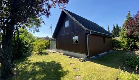 Bild von Frei ab September 2025! Schönes Einfamilienhaus mit großem Grundstück und Garage!
