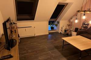 vermietete 4 Zimmer Maisonette – Dachgeschosswohnung in schöner Lage von Schnelsen – Die vollständige Adresse der Immobilie erhältst du vom Anbieter., 22457 Schnelsen, Hamburg – Vorschaubild 9
