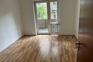 Geschmackvolle 3-Zimmer-Wohnung mit gehobener Innenausstattung mit Balkon und EBK in Hannover – Sedanstraße 51/52, 30161 Hannover – Vorschaubild 5