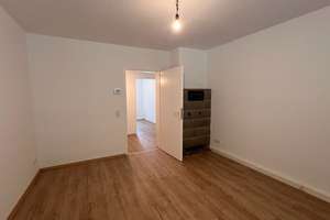 Renovierte 2-Zimmer-Erdgeschosswohnung mit Balkon in Wuppertal  – Hesselnberg 25, 42285 Barmen, Wuppertal – Vorschaubild 4
