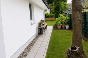 Provisionsfreier Bungalow mit Kamin und großem Garten in Berlin-Biesdorf  – Die vollständige Adresse der Immobilie erhältst du vom Anbieter., 12683 Biesdorf, Berlin – Vorschaubild 2