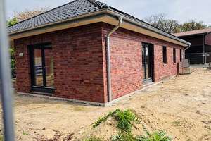 Erstbezug: Moderner Neubau-Winkelbungalow mit Carport in ruhiger Lage von Schneverdingen-Zahrensen – Thingstraße 8, 29640 Schneverdingen – Vorschaubild 4