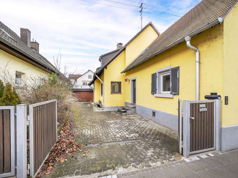 Fassade Hof Garage
