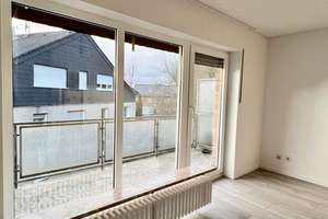 Von priv. - schönes 1-Zi. Single-Appartement in Paderborn Schloß Neuhaus, ruhige Lage m. Balkon 2.OG – Die vollständige Adresse der Immobilie erhältst du vom Anbieter., 33104 Schloß Neuhaus, Paderborn – Vorschaubild 3