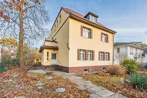 Altbaucharme in ruhiger Lage – Ein-/Zweifamilienhaus mit flexiblem Nutzungskonzept – Die vollständige Adresse der Immobilie erhältst du vom Anbieter., 14532 Kleinmachnow – Vorschaubild 3